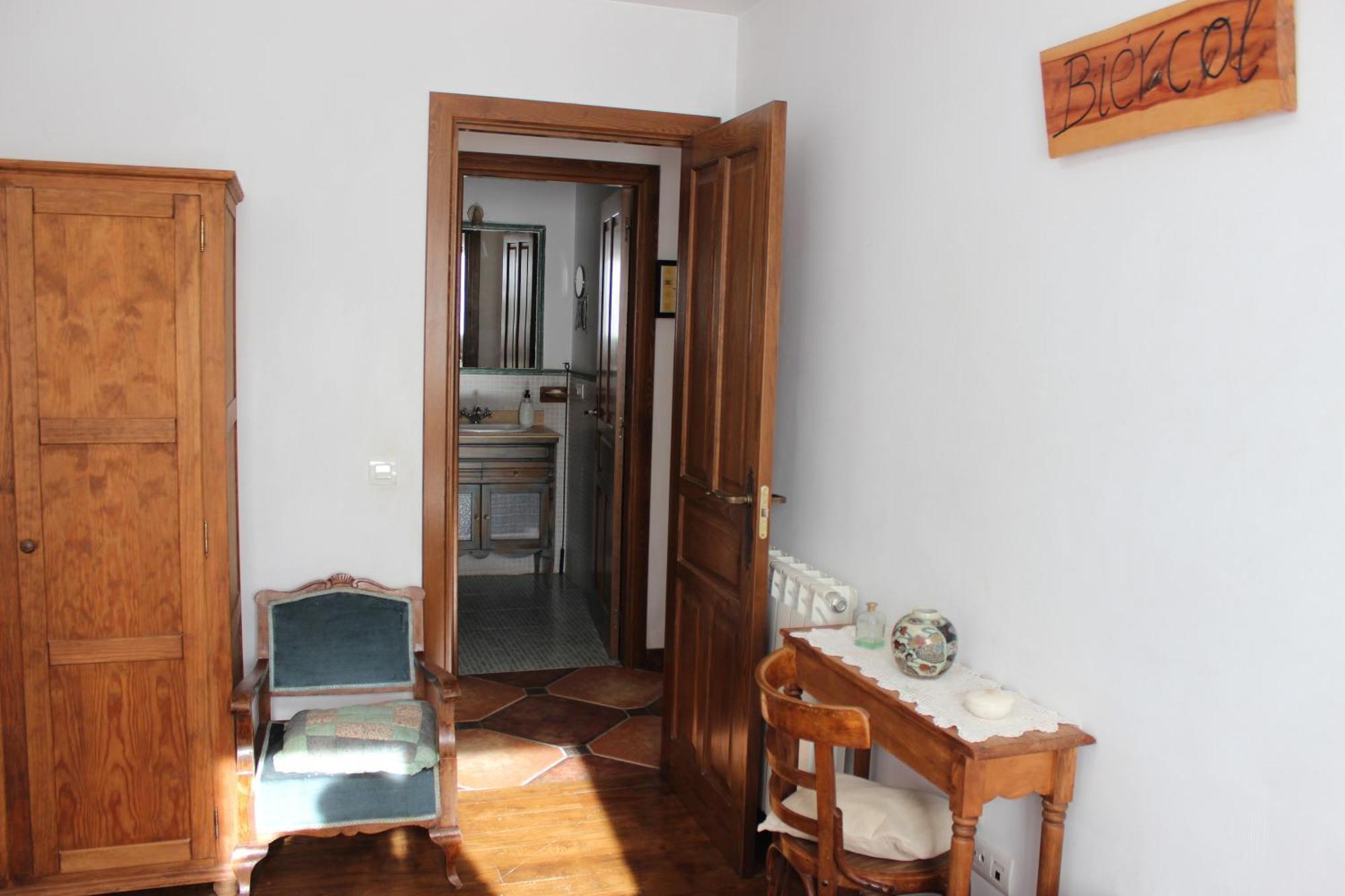 Hostal La Chimenea De Soria I Y I I Espeja de San Marcelino Exterior foto