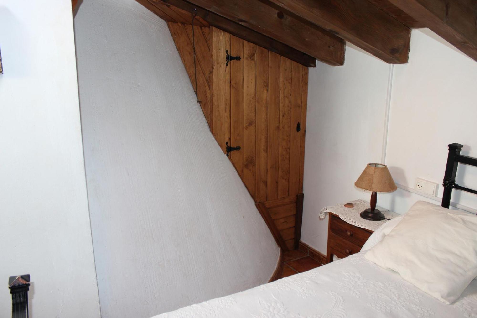 Hostal La Chimenea De Soria I Y I I Espeja de San Marcelino Exterior foto