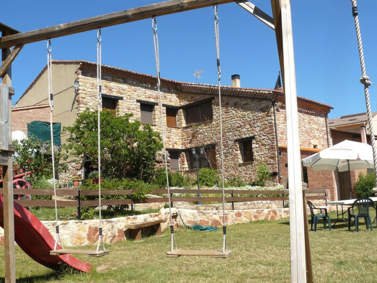 Hostal La Chimenea De Soria I Y I I Espeja de San Marcelino Exterior foto